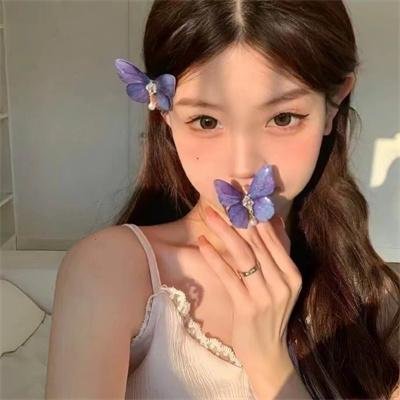 最近，我的妹妹有点怪